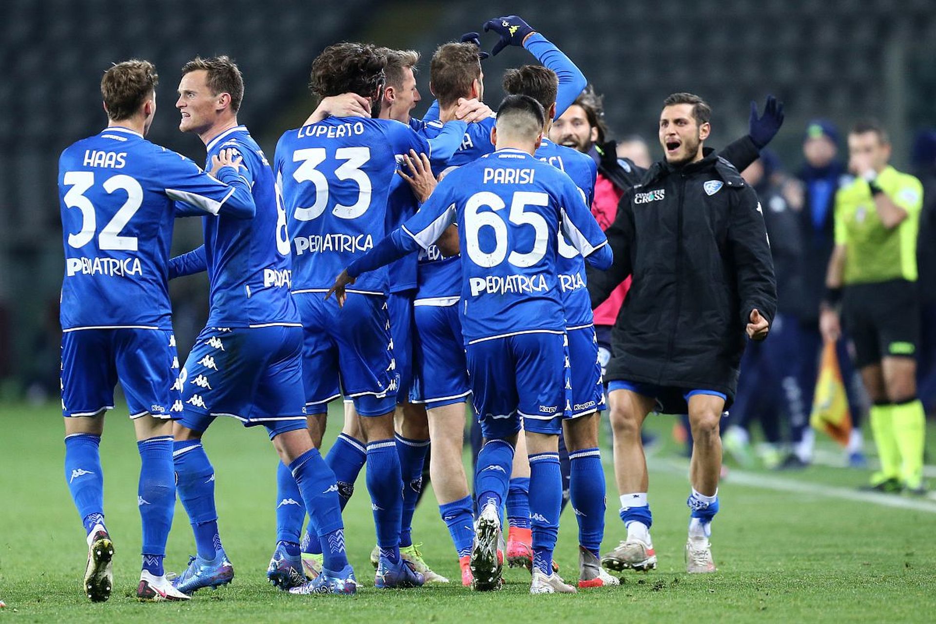 锋与偏右 锋与偏右